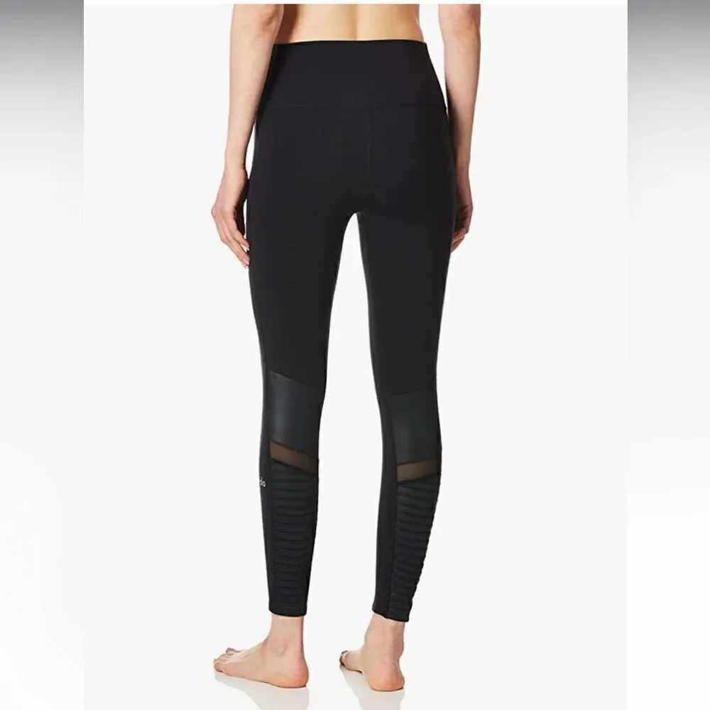 WOMEN’S MEDIUM ALO YOGA HIGH WAIST MOTO LEGGINGS